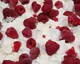 Foto del paso 1 de la receta: Postre de frambuesa y crema