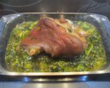 Foto del paso 3 de la receta: Codillo de cerdo con alcachofas en salsa alkale