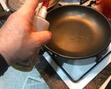 Foto del paso 5 de la receta Lenguado a la maniere con mejillón al vapor y zamburiñas a la plancha