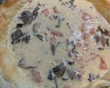 Foto del paso 3 de la receta: Quiché de salmón y champiñones