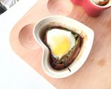 A picture of step 2 of Asparagus And Egg In Bacon Cup.