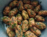 A picture of step 2 of Methi Muthiya.