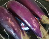 Foto langkah ke 1 dari resep Pecak terong kuah santan.