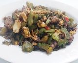 Foto langkah ke 9 dari resep Pare telur cah Sapi.