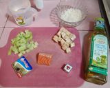 Foto langkah ke 1 dari resep Bubur Salmon Labu Siam (MPASI Bayi 6 Bln+).