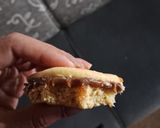 Foto del paso 14 de la receta: Alfajores de limón rellenos con dulce de leche y corazón de ganache de chocolate