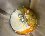 Foto del paso 2 de la receta: Bizcocho de yogur de limón