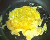 A picture of step 6 of Fluffy Omurice with Tomato Sauce.