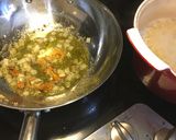 Foto del paso 1 de la receta: Pasta pan atún rosado y vegetales