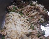A picture of step 6 of Veggie chicken maccronni.