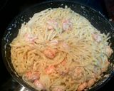 Foto del paso 5 de la receta Tallarines con gambas, salmón y trufa