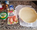 Une image de l'étape 1 de Quiche aux dès de poulet et fromage ail/fines herbes.