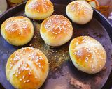 A picture of step 4 of Chicken buns.
