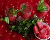 A picture of step 2 of Watermelon sharbat.