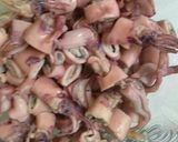 Foto langkah ke 1 dari resep Cumi Asin Masak Cabe Hijau.
