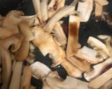 รูปขั้นตอนการทำที่ 3 ของ 🍄เห็ดมิลค์กี้ผัดน้ำมันเห็ด🐚