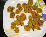मेथी ज्वार मुठीया (methi jowar muthiya recipe in marathi) रेसिपी स्टेप 3 फोटो 