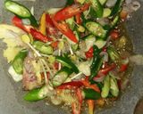 Foto langkah ke 3 dari resep Kerang tumis kecap.