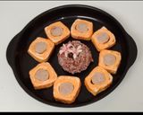 Foto langkah ke 4 dari resep Telur Gulung Sosis.