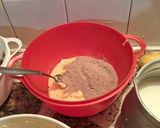 Foto del paso 6 de la receta: Bizcochuelo Marmolado con Dulce de Leche, Coco y Limón con Cocoa
