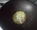 A picture of step 1 of Veg Garlic Mushroom Soup.