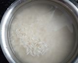 A picture of step 1 of Matar mushroom pulao.