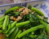 รูปขั้นตอนการทำที่ 1 ของ ผัดกวางตุ้งหมูพริก