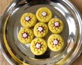 A picture of step 6 of Dahi, kesar pedaYogurt and saffron peda.