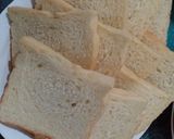 Foto langkah ke 1 dari resep Roti Tawar Goreng Isi Coklat.