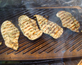 Foto del paso 1 de la receta: Sándwich DE PECHUGA DE POLLO GRILLADA CON CIBOULETTE (CHIVES) EN PAN FOCACCIA. JON STYLE