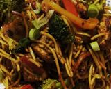 A picture of step 6 of Chicken Pan Fried Noddles.
