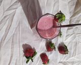 સ્ટ્રૉબેરી મિલ્ક શેક(Strawberry Milkshake Recipe in GujArati) રેસીપી સ્ટેપ2ફોટો