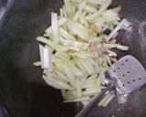 Foto langkah ke 4 dari resep Sayur Labu Siam Daun Ginseng Ayam.