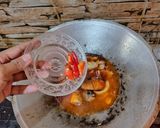 Foto langkah ke 3 dari resep Oseng Sarden.