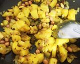 બટાકા પૌંઆ (Bataka Poha Recipe In Gujarati) રેસીપી સ્ટેપ3ફોટો