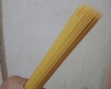 Foto langkah ke 1 dari resep Tumis spageti tuna.