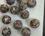 A picture of step 5 of Choco-Biki Balls (No Cooking).
