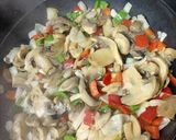 Foto del paso 4 de la receta: Pollo al horno envuelto en champiñones