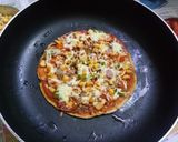 A picture of step 6 of Wheat base veg. tawa pizza.