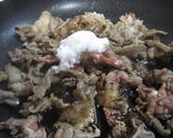 A picture of step 1 of Easy Sukiyaki with Beef and Enoki Mushrooms.