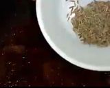 A picture of step 3 of Aloo mattar ka salan.