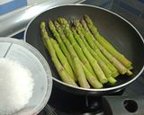 Foto del paso 6 de la receta: Codillo asado con trigueros y setas