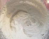 Foto del paso 2 de la receta: Tiramisú de fresa 🍓 y coco 🥥 en tarritos 🫙