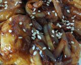 Foto langkah ke 3 dari resep Fried Egg Tofu With Teriyaki Sauce.