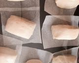 Hình bước làm 2 của món Bánh mì hấp
