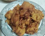 A picture of step 4 of Onion, cabbage pakora😃😃.