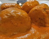 Foto del paso 9 de la receta: Albóndigas de rape y gambones en salsa de piquillo