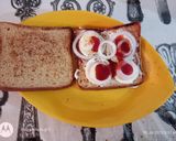A picture of step 2 of Cheese spread egg sandwich.