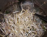 Foto langkah ke 24 dari resep Lontong Balap with Lento dan Sate Kerang.