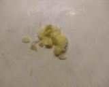 Foto del paso 1 de la receta: Repollitos de bruselas a la crema de ajillo con pastas